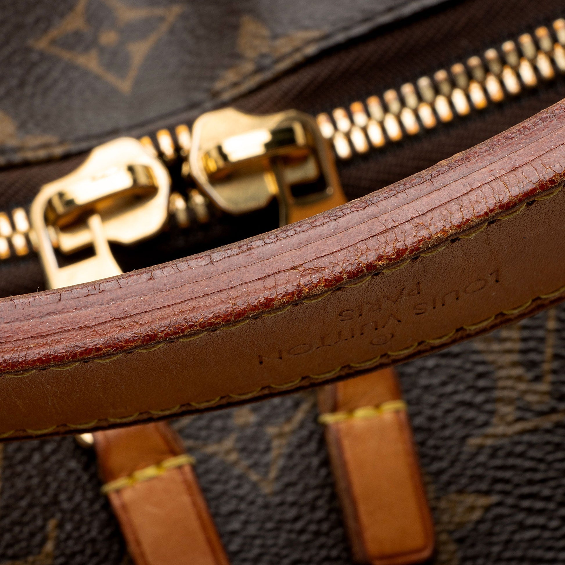 Louis Vuitton Monogram Canvas Sully MM Shoulder Bag (SHF-Egm0A9)