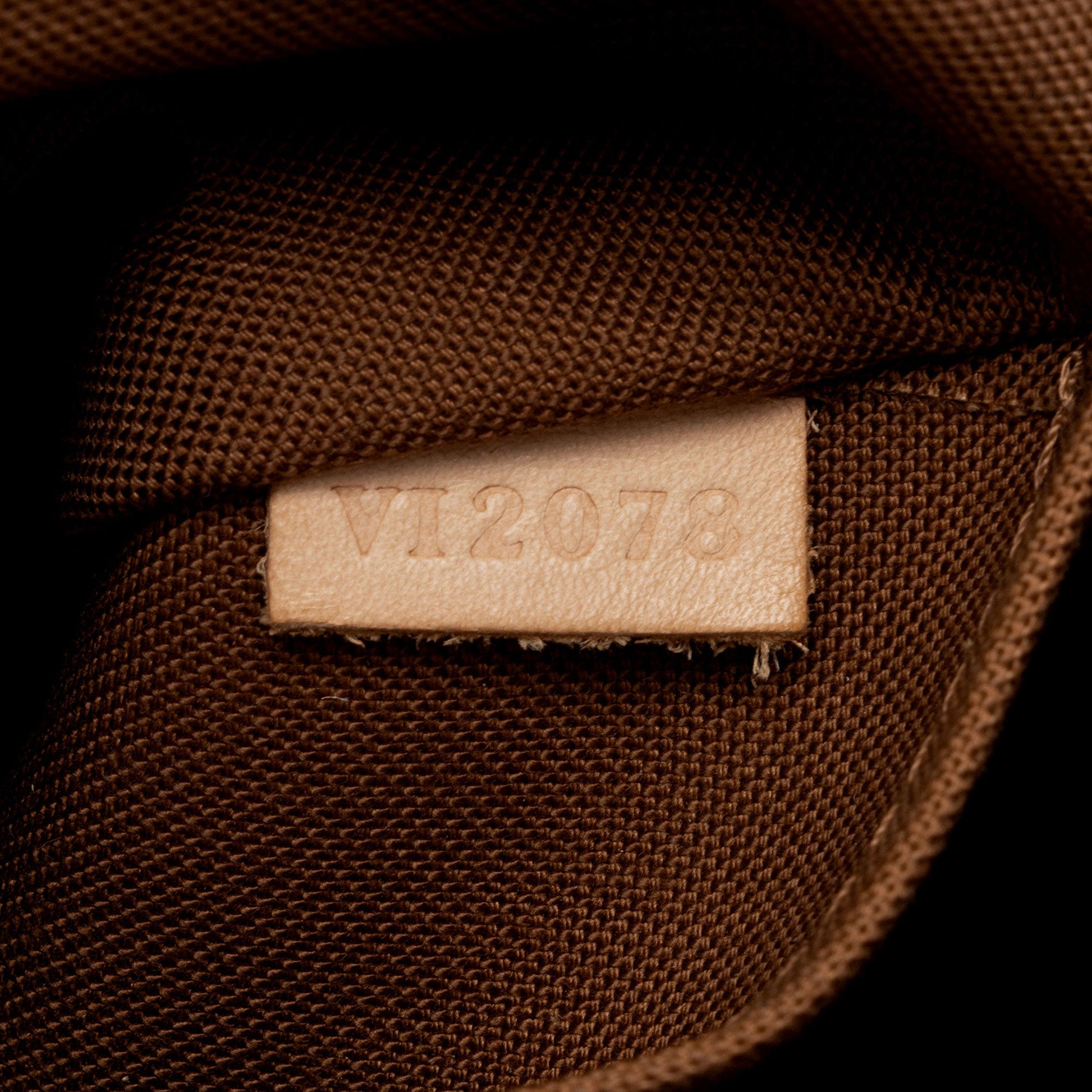 Louis Vuitton Monogram Canvas Tivoli PM Satchel (SHF-iaByQp)