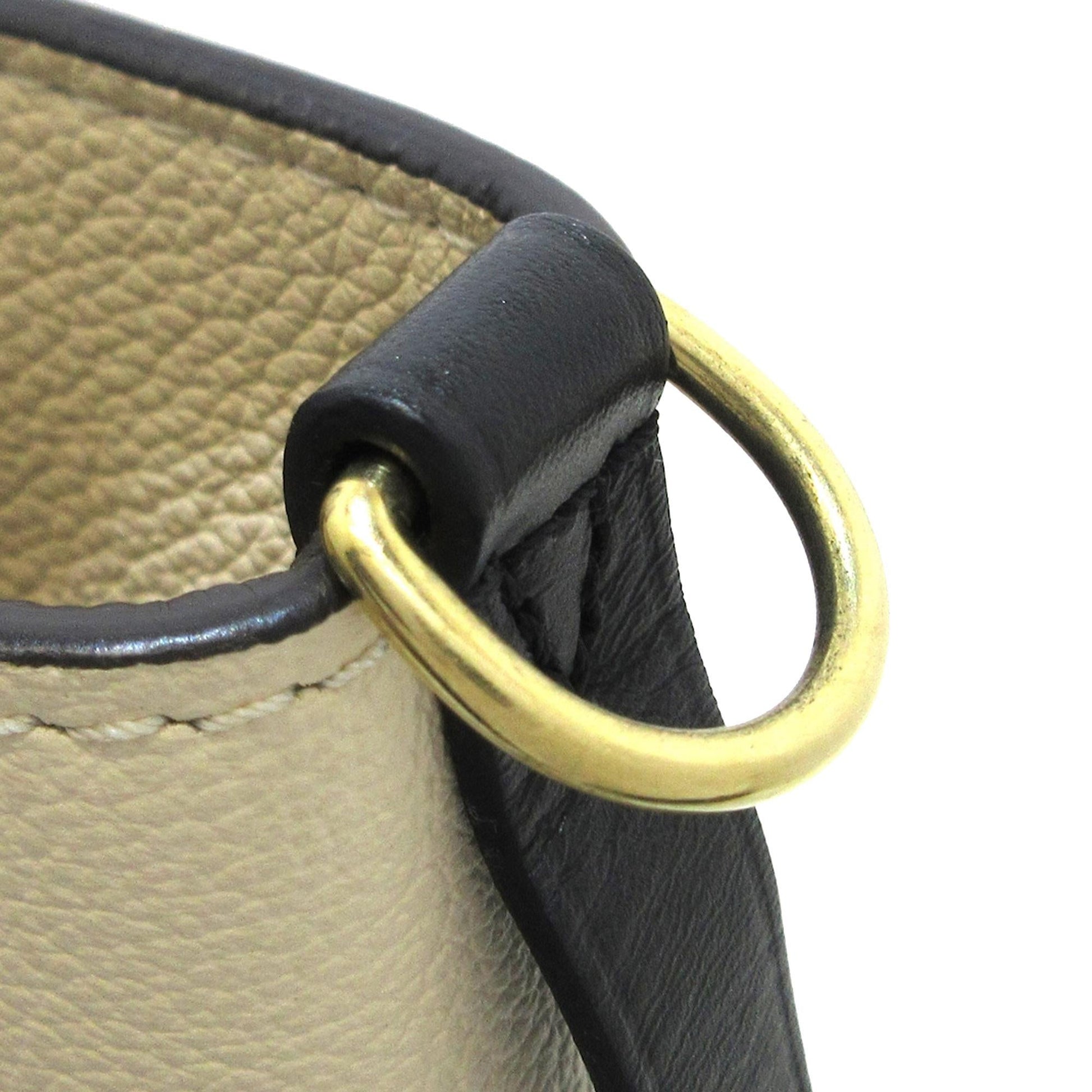 Louis Vuitton Monogram On My Side MM (SHG-DQ13OQ)