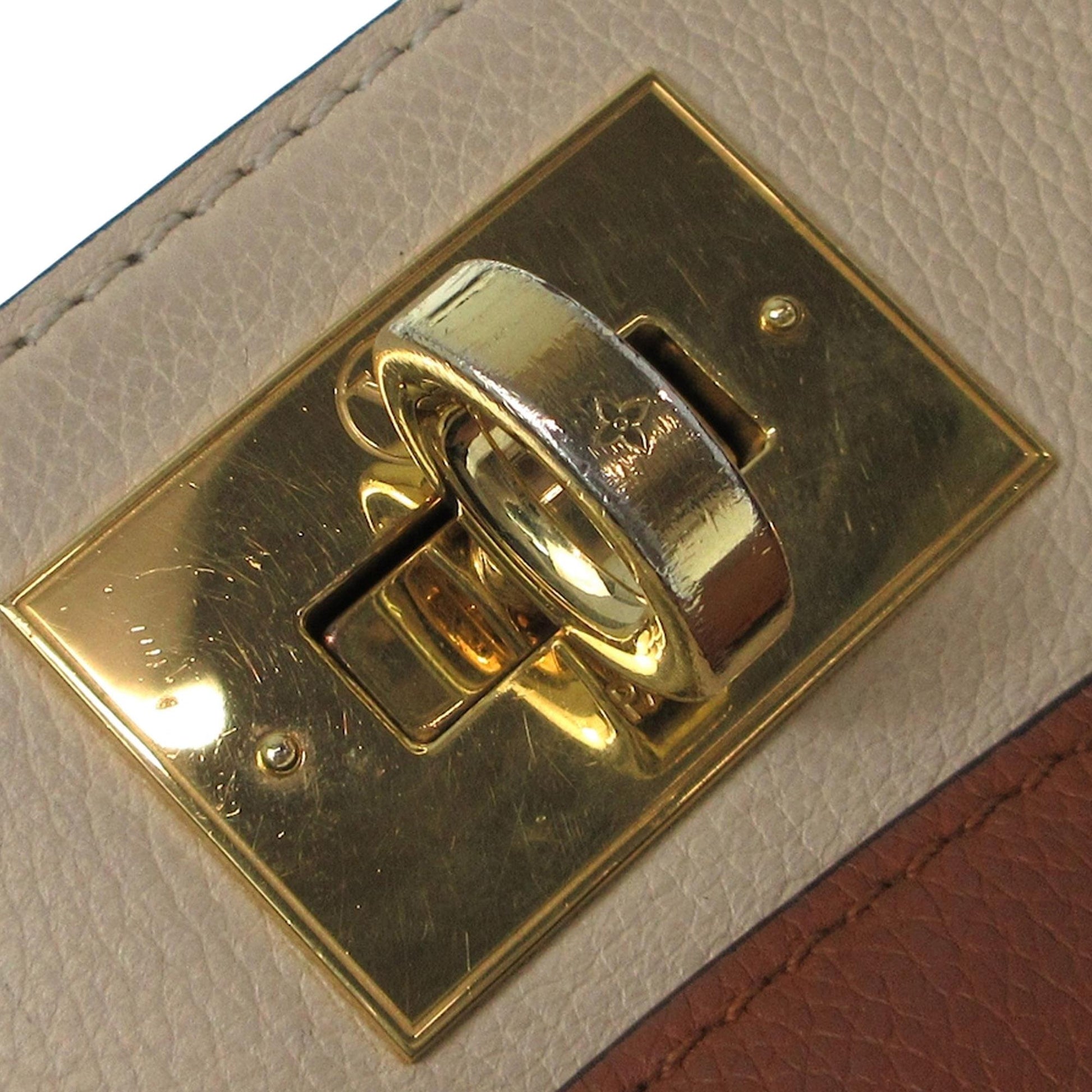 Louis Vuitton Monogram On My Side MM (SHG-4jSzPb)