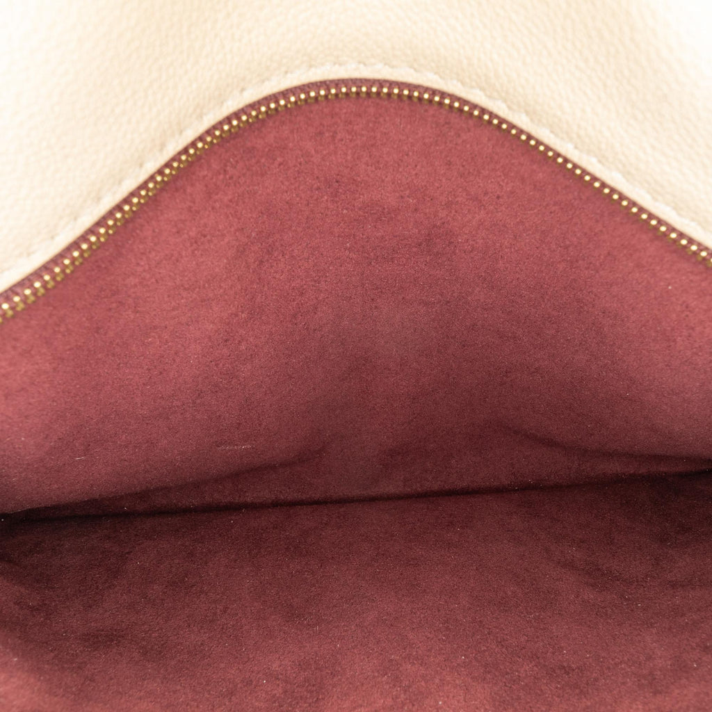 Louis Vuitton Monogram On My Side MM (SHG-LddRgh)