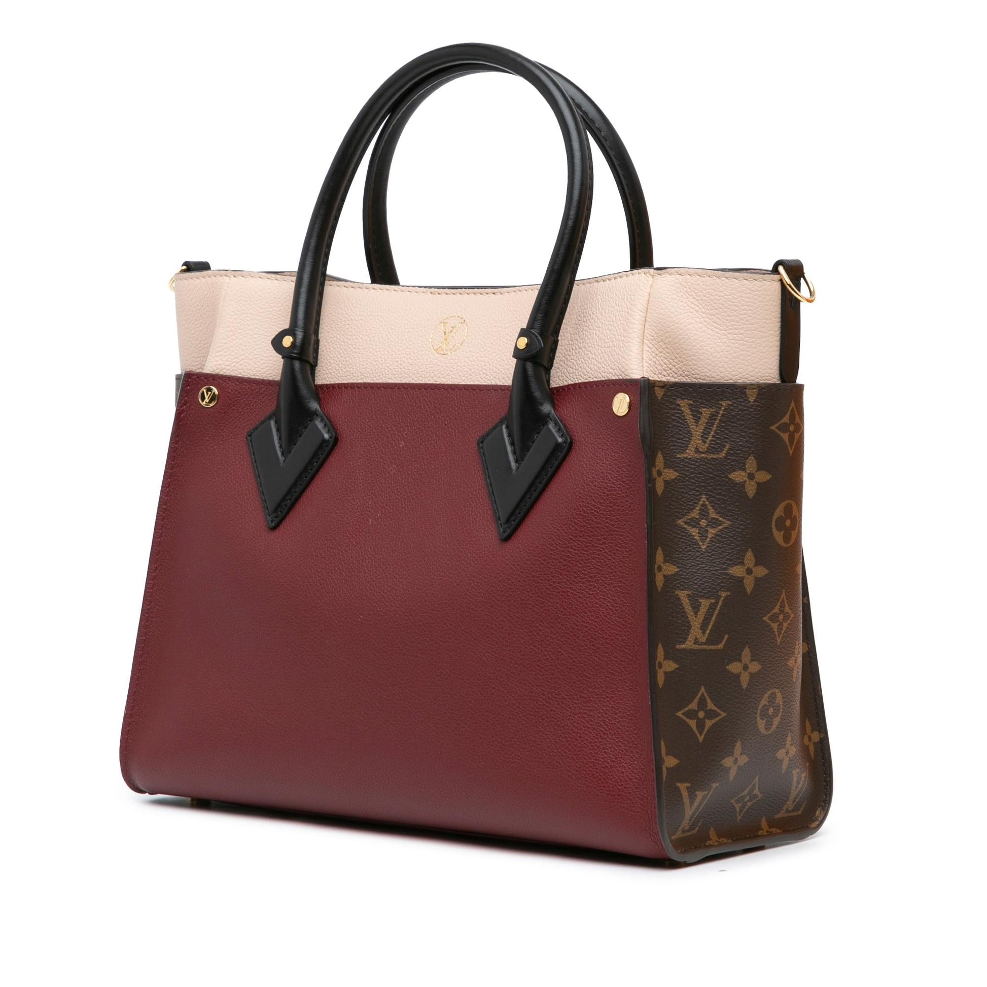 Louis Vuitton Monogram On My Side MM (SHG-LddRgh)