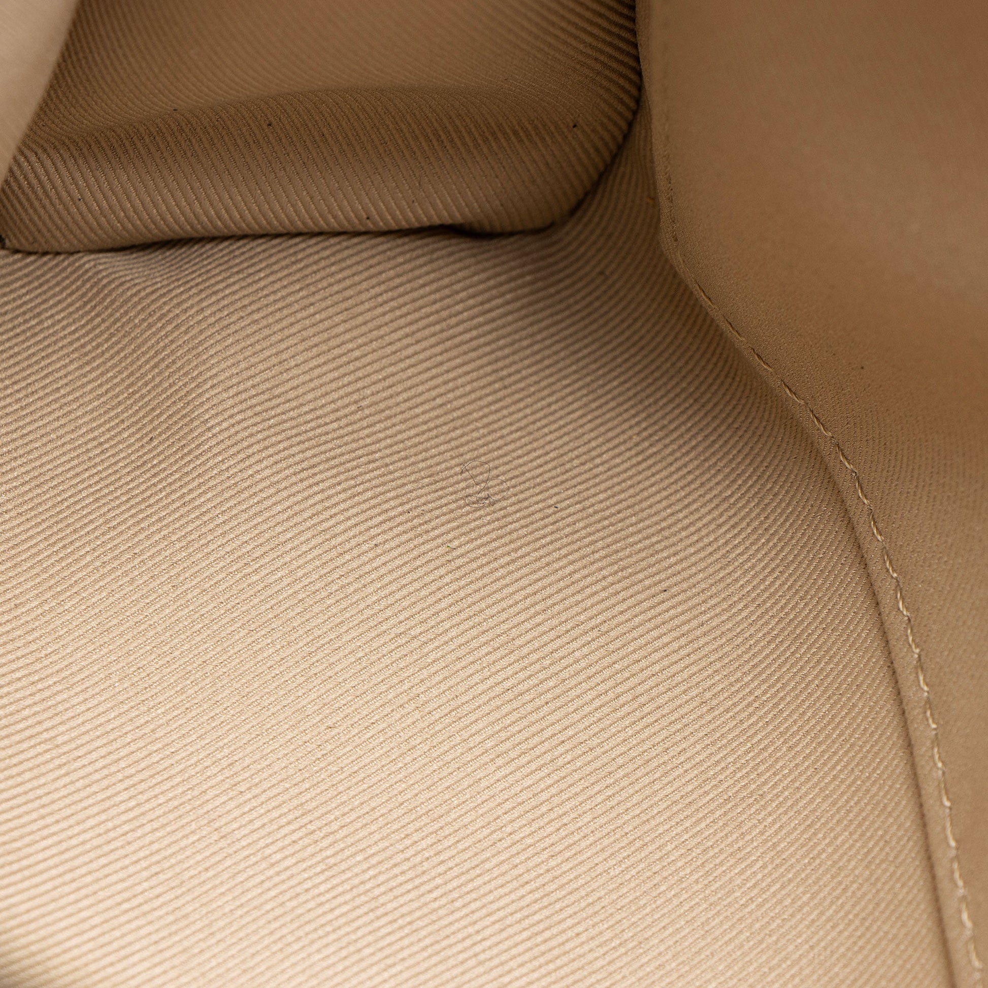 Louis Vuitton Monogram Raffia Toiletry 26 Pouch on Chain (SHF-OIkwlf)