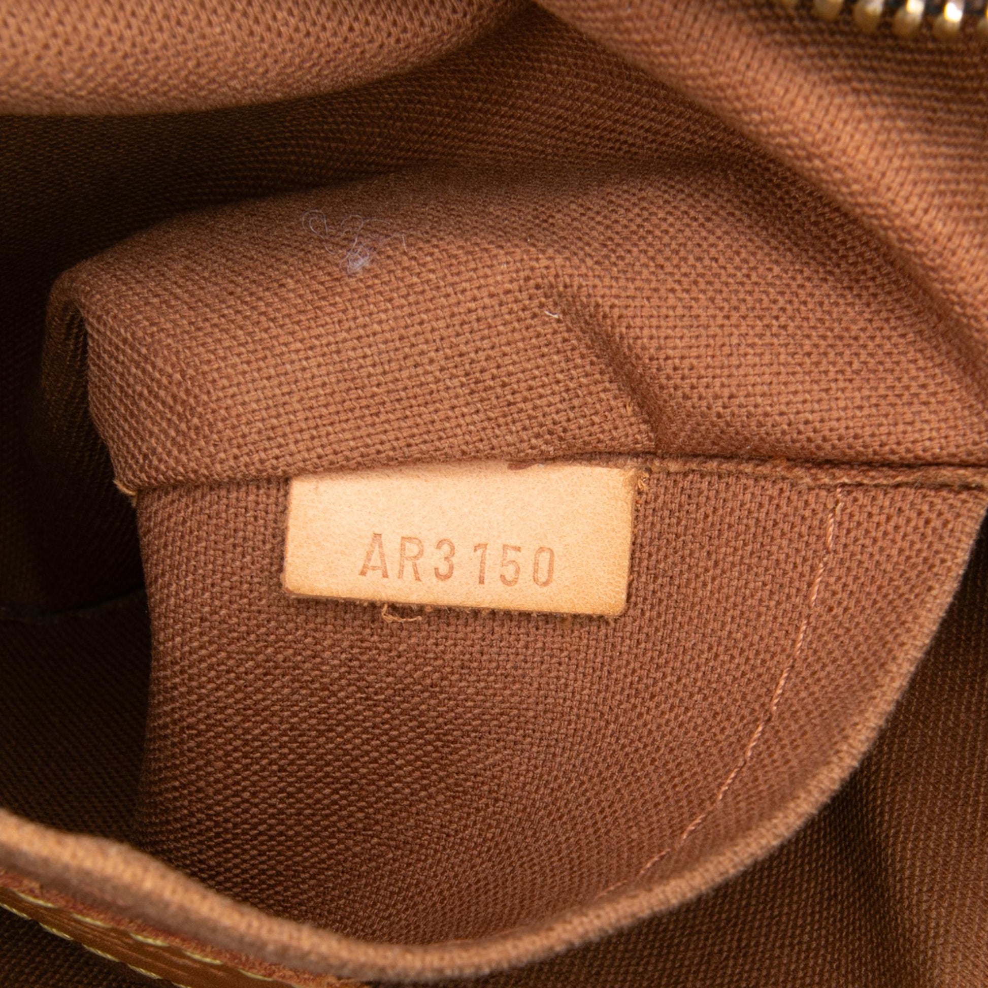 Louis Vuitton Monogram Thames PM