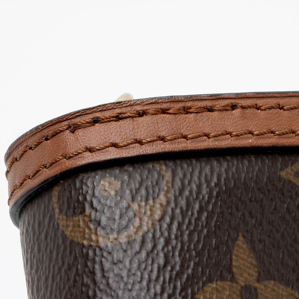 Louis Vuitton Reverse Monogram Dauphine Chain Wallet (SHF-Z8FXpO)